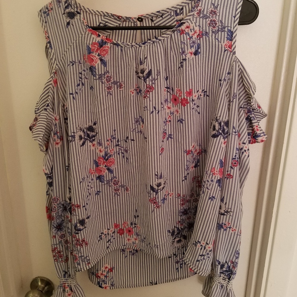 Blouse/ tags are off but never been worn